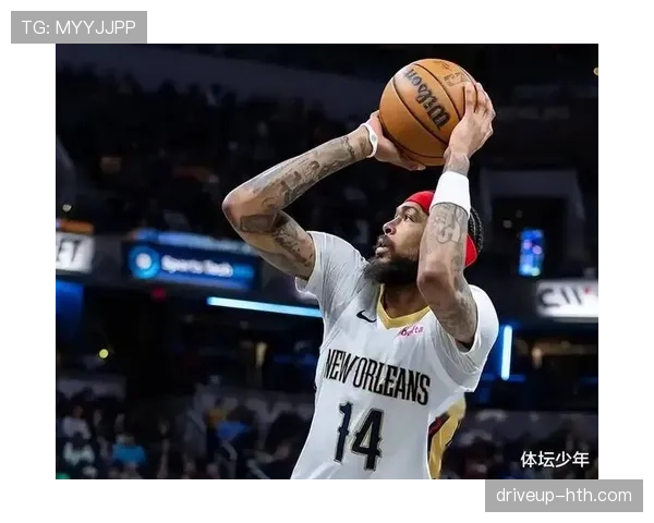 戴维斯展现边路进攻实力，助力球队赢得关键胜利