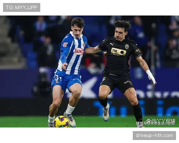 瓦伦西亚新赛季战术革新:重塑竞争力,策略调整引期待 瓦伦西亚新赛季战术革新:重塑竞争力,策略调整引期待