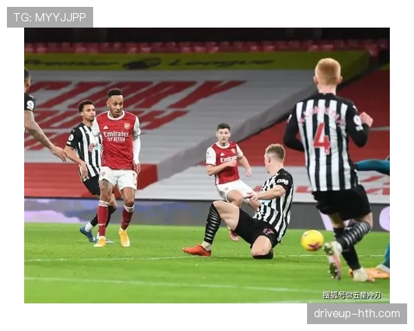 荷兰全攻全守战术重燃战火，球队强势复苏尽显进攻锐气